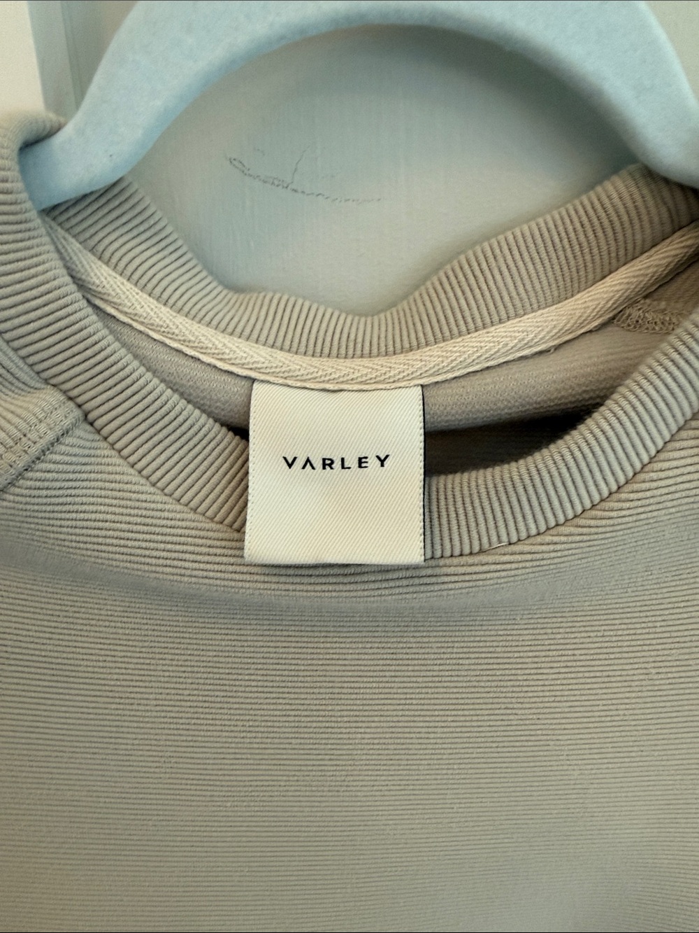 Varley Light Gray Crewneck Sweatshirt - Picture 2 of 11
